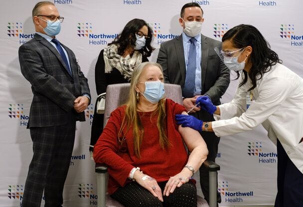 This image has an empty alt attribute; its file name is Drupal-NEWS_JJ-COVID-Vaccine.jpg