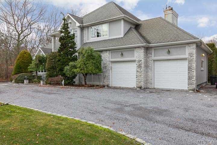 House for Sale at 2 Carmen View Dr, Shirley NY