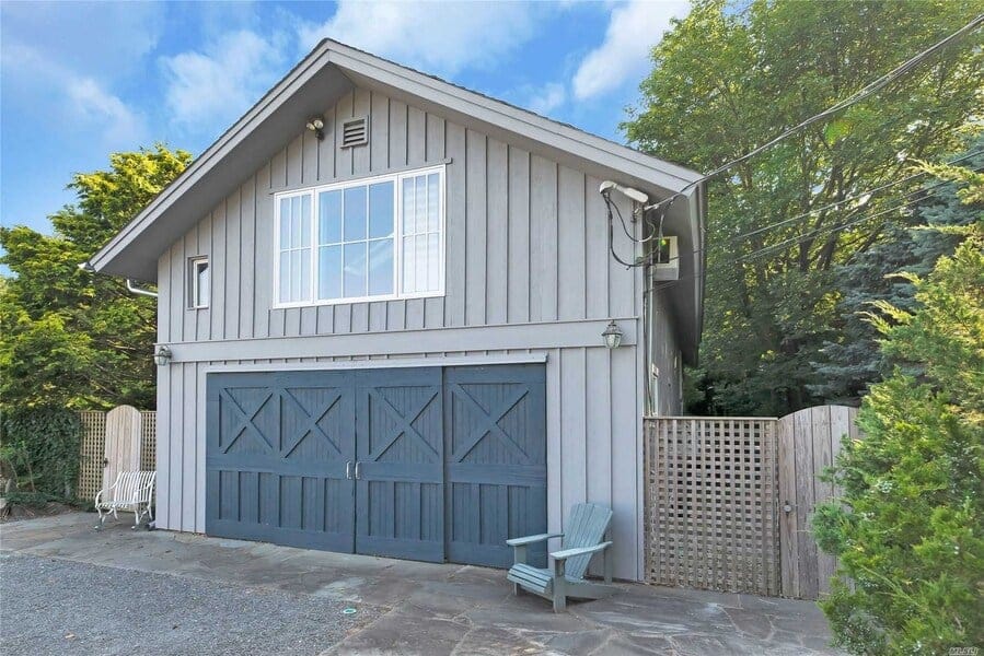 Farmouse for sale at 14A Pine St, East Moriches