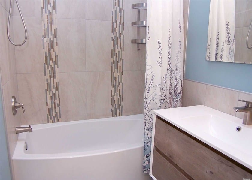 House for sale at 19 Argyle Dr, Shirley