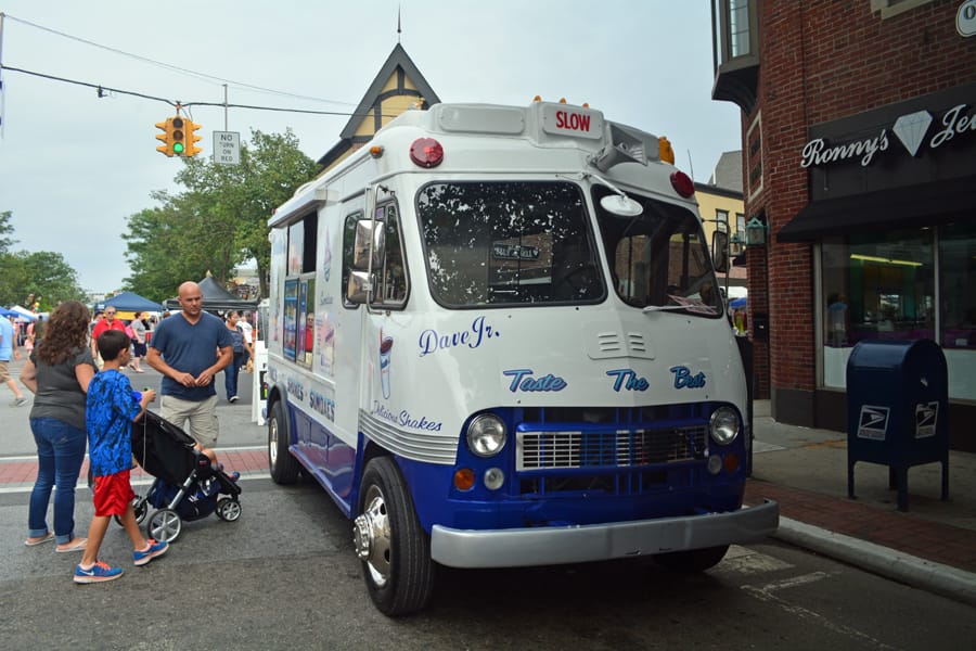 Notice the truck's' rounded nose. (Michael White)