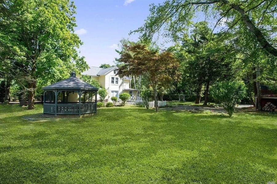 House for sale at 96 Seatuck Ave, Eastport, NY.