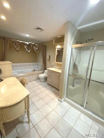 Home for sale at 22 Drew Dr, Eastport