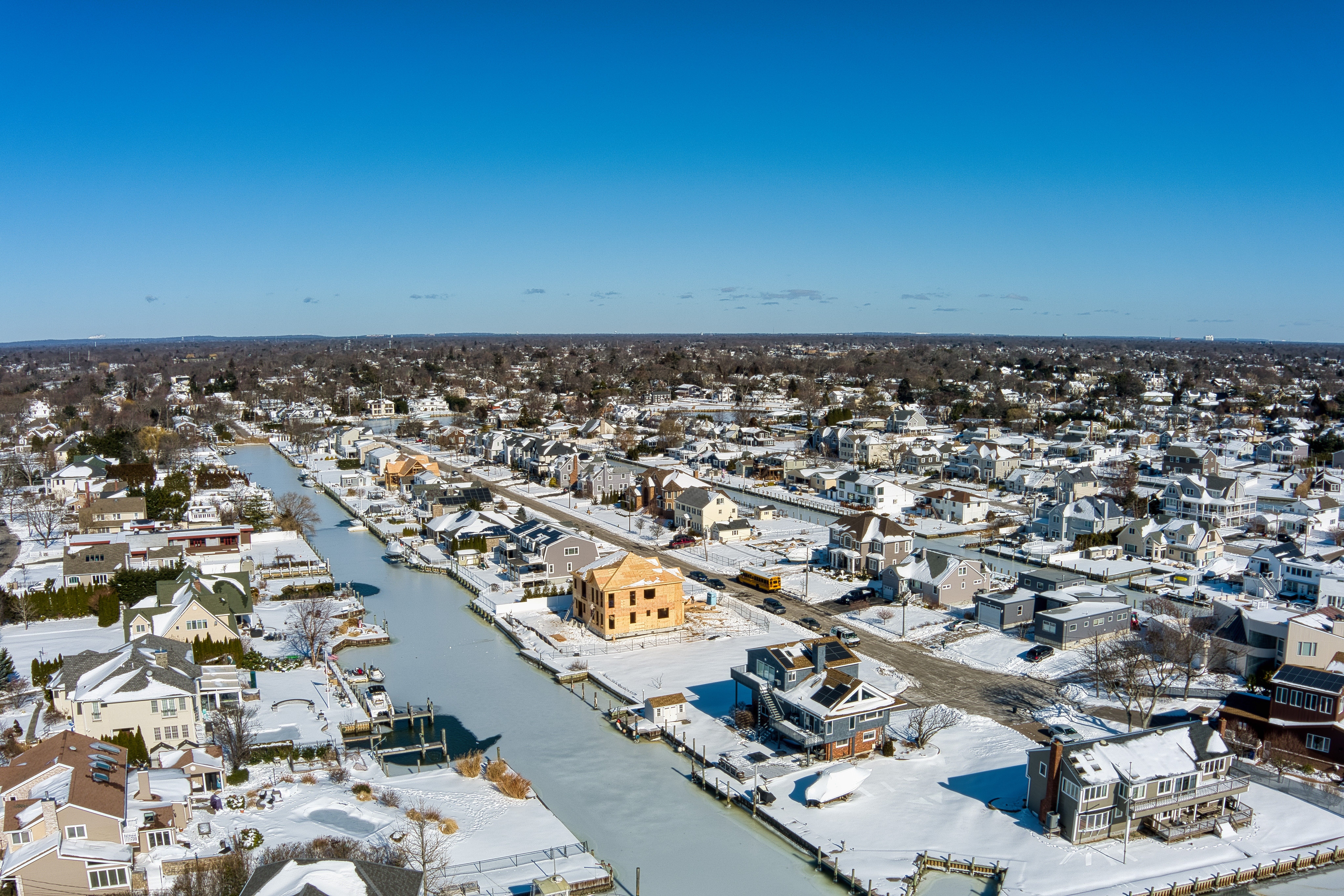 Babylon froze over on Long Island on Jan. 30, 2026. (Credit: Eric Micallef/GLI)