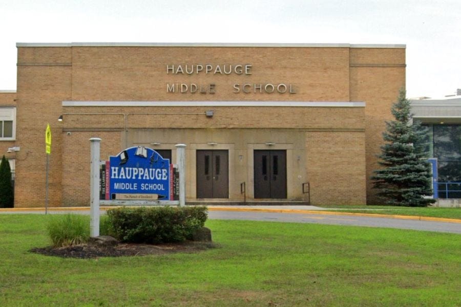 Report of student with gun leads to middle school being put on lockdown in Hauppauge. No arrests made. No gun found, police said.