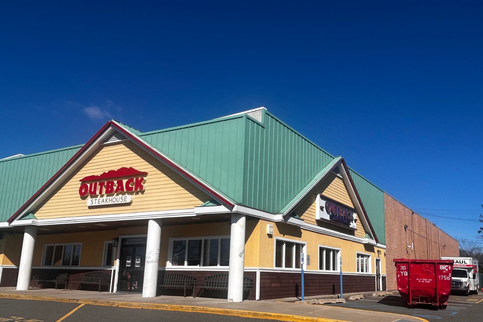 Outback Steakhouse has shut down permanently in East Setauket.