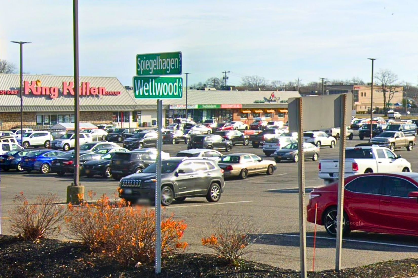 The intersection in North Lindenhurst where the pedestrians were struck.