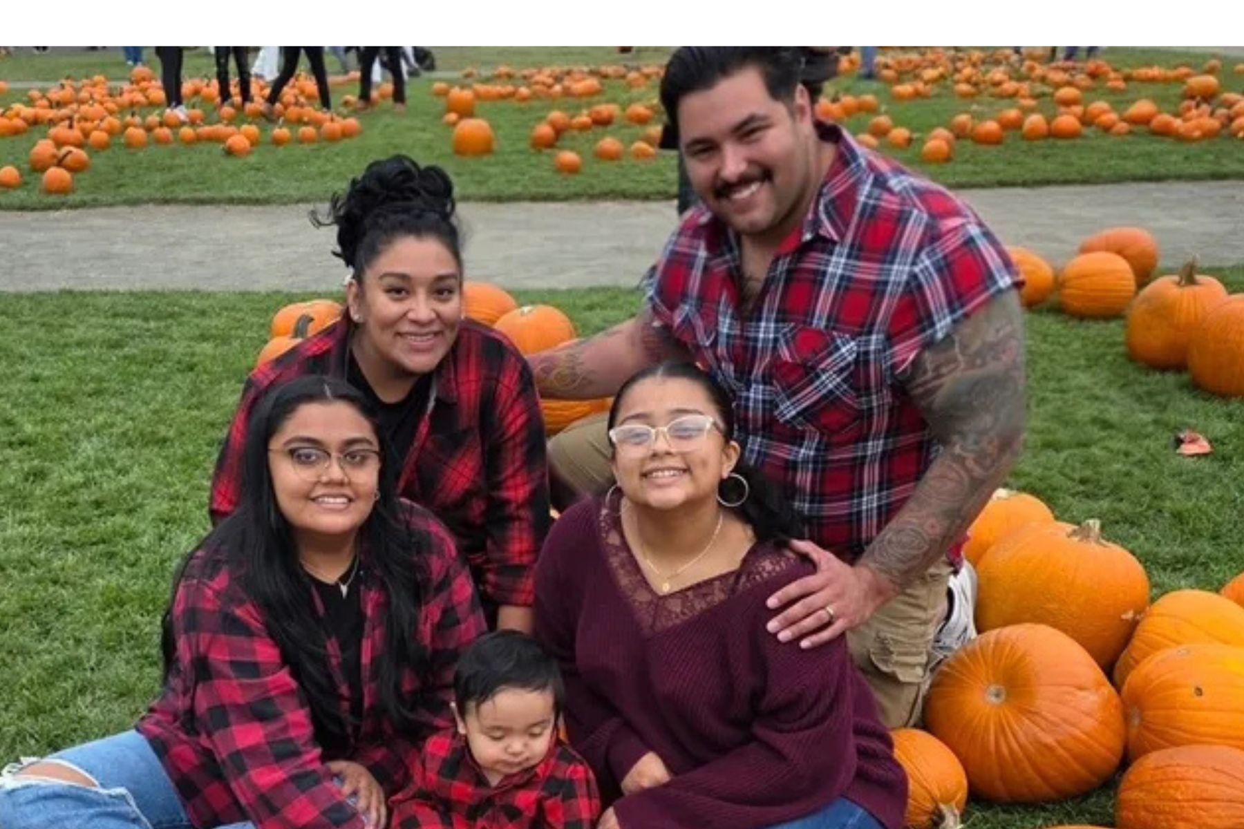 Nassau Police Rob Dones and family.