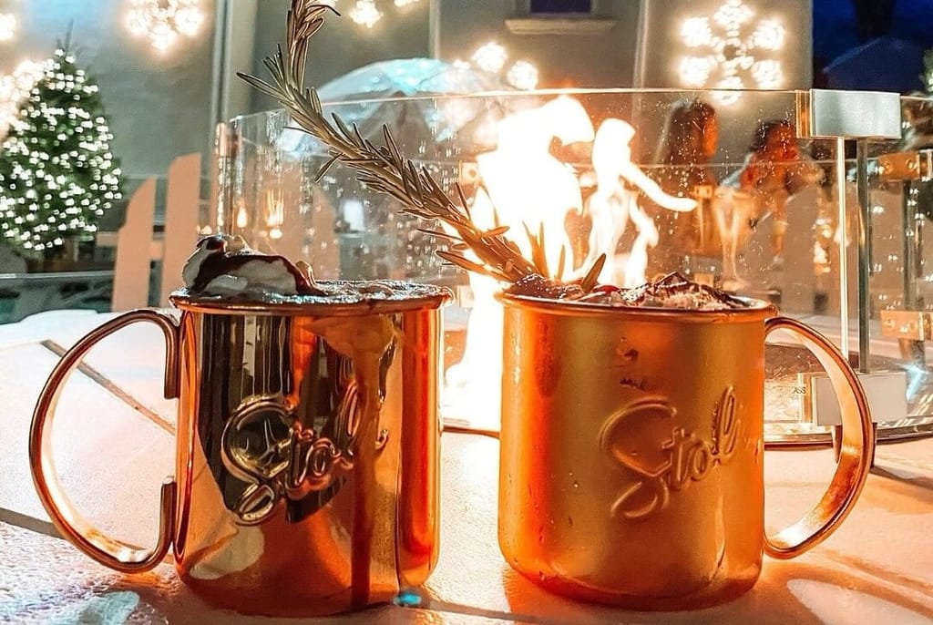 Long Island Christmas decorated restaurants.