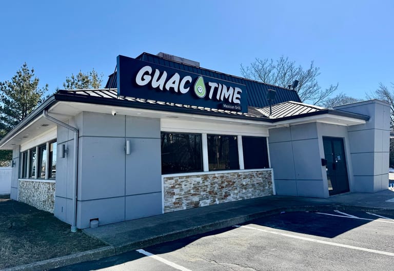 New life planned for old Pizza Hut in Centereach with Guac Time