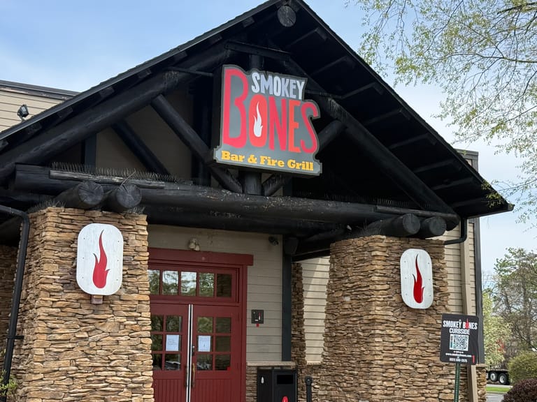 Ronkonkoma’s Smokey Bones closes as chain shutters locations nationwide