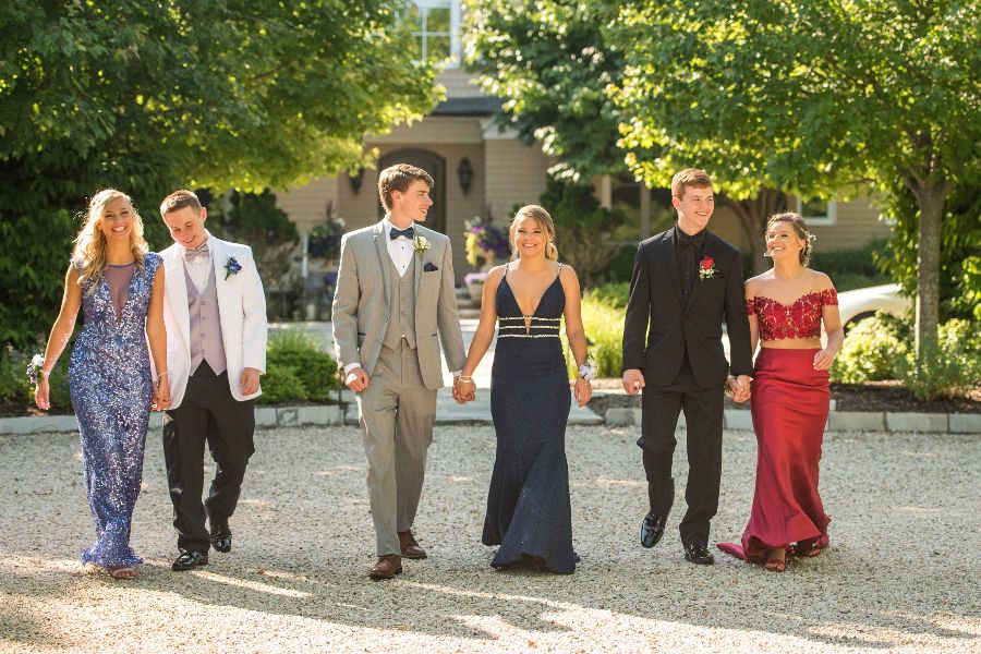 25 Photos Scenes from Ward Melville High's fairytale Senior Prom