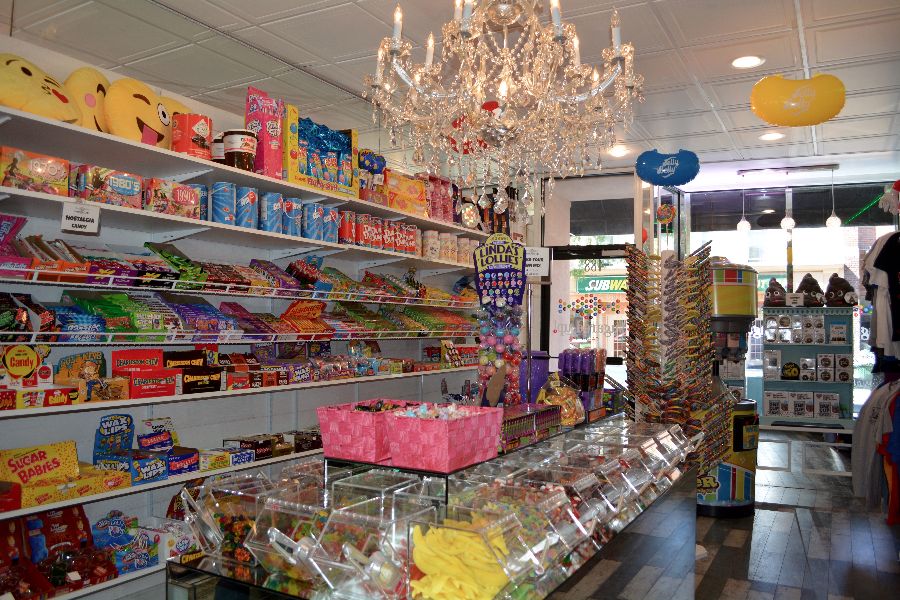 Sugared up! Islip candy store