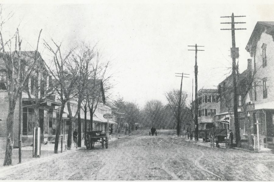 Islip - Main look east from Union