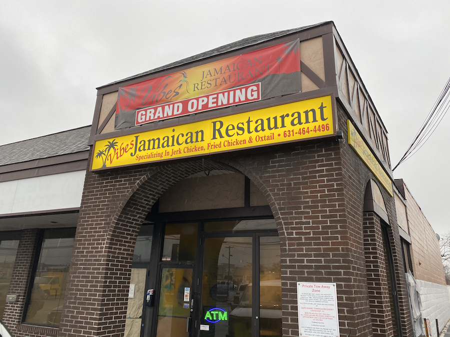 Front_of_Vibes_Jamaican_Restaurant