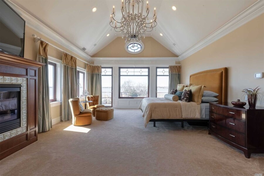 post-modern house for sale at 98 Evergreen Ave, East Moriches