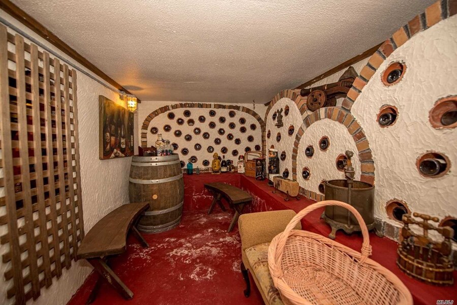 house for sale at 118 Evergreen Ave, East Moriches