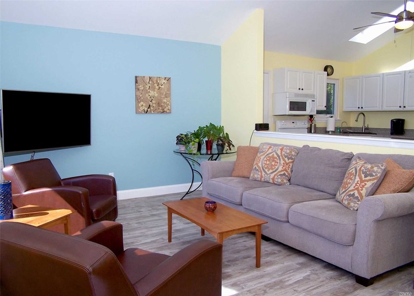 House for sale at 19 Argyle Dr, Shirley