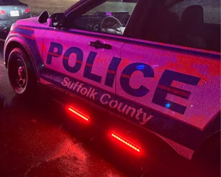 Two motorcyclists die in early morning crashes in Centereach and Shoreham