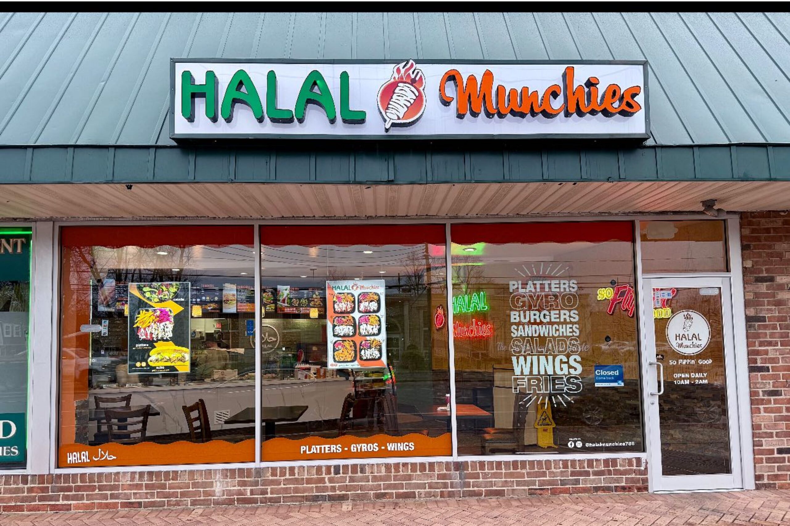 Popular Halal Munchies chain eyes former bagel shop spot in Patchogue