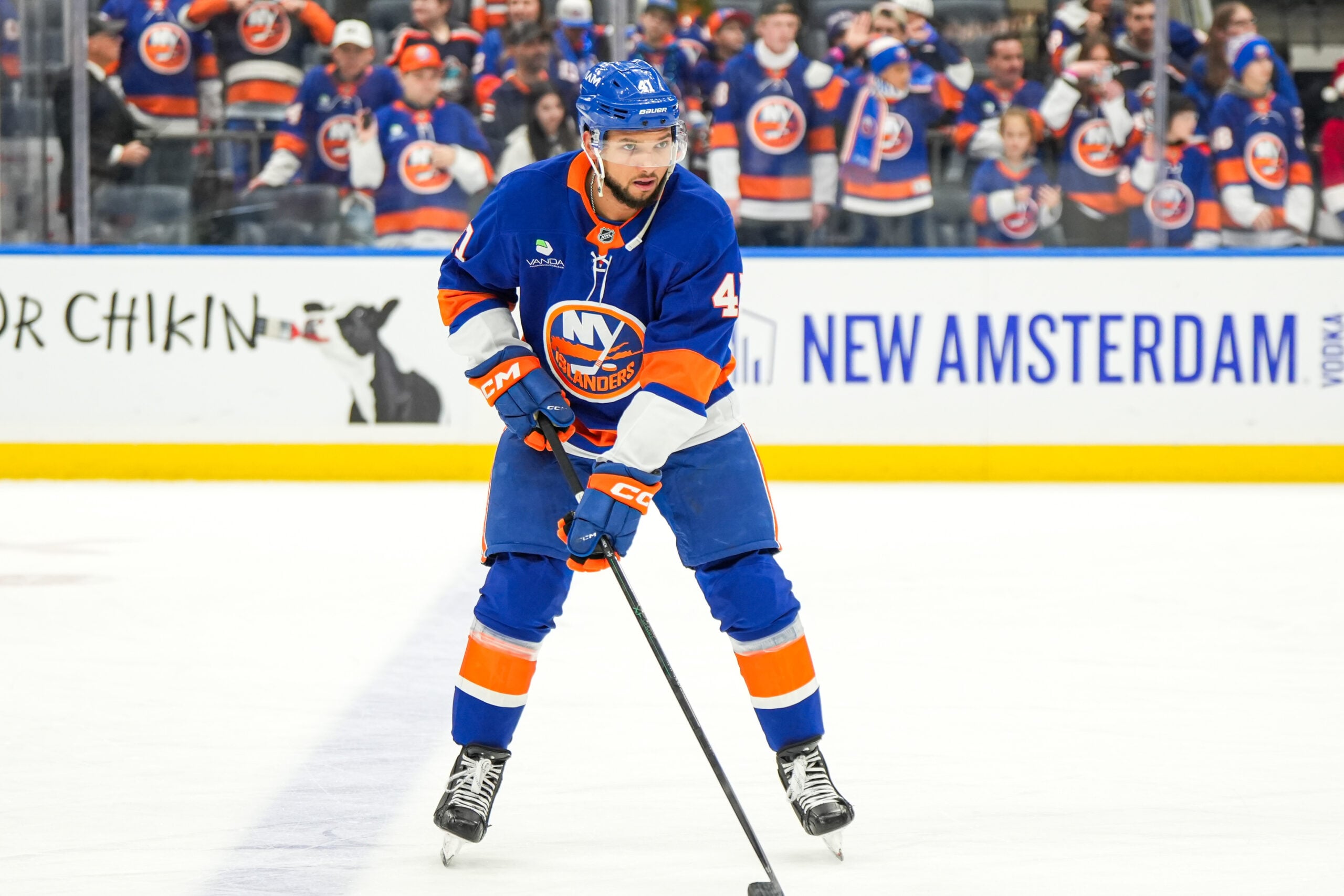 Laurel Hollow native Marshall Warren to return to Islanders next season